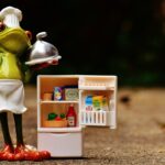 Frigo pulito e organizzato, senza segni di muffa, pronto per la conservazione degli alimenti.