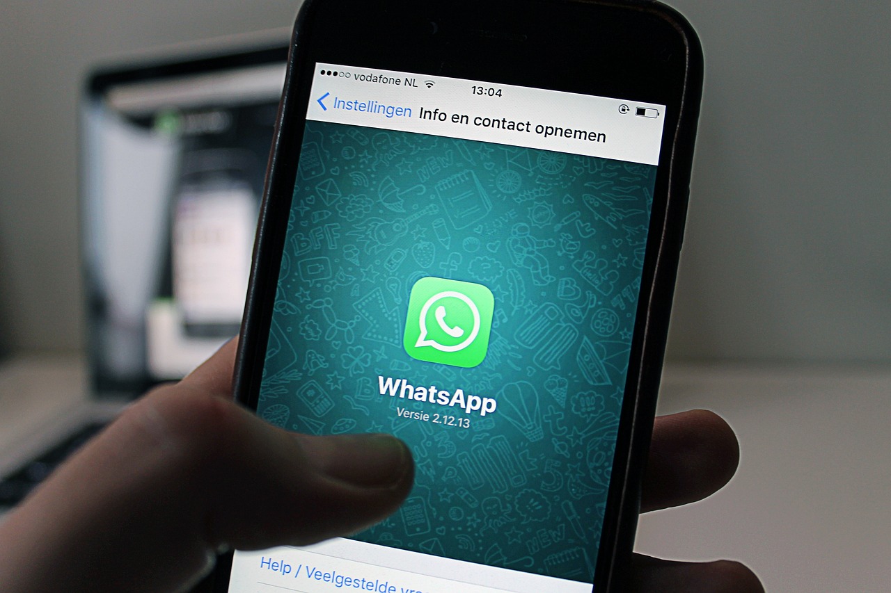 Istruzioni per rimuovere Meta AI da WhatsApp in un tutorial dettagliato.